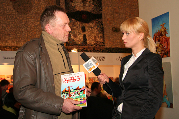 [Tadeusz Raczkiewicz rozmawia z dziennikarką kanału Polsat News, Katarzyną Zdanowicz.]